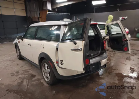 2010 Mini Cooper Clubman z USA, uszkodzony, nr VIN WMWML3C50ATX36919